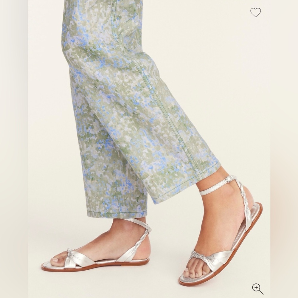 JCREW Sorrento Twist-strap Silver Sandals in Leather. Size 7. NWOT!